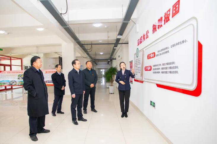 杜汇良调研民办高校党建工作并召开座谈会相关图片
