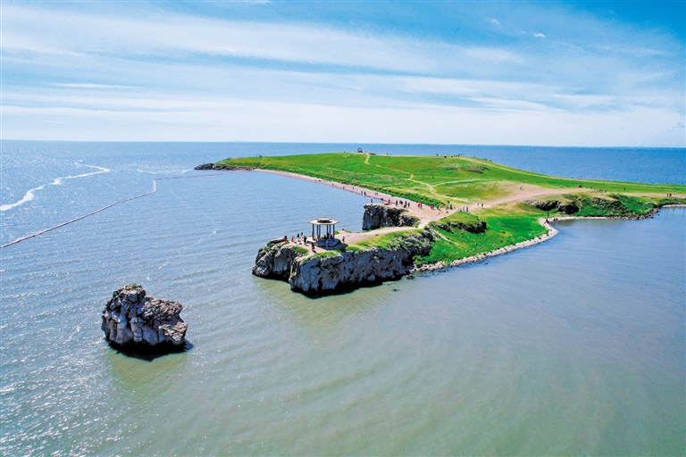 呼伦湖美景吸引全国游客来打卡