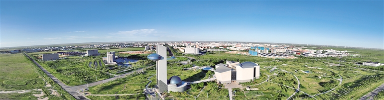 二连浩特市：五彩斑斓绘新城